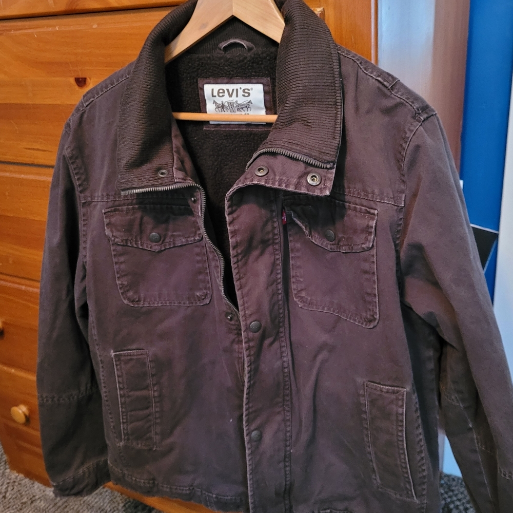 Levi's sherpa lined jacket